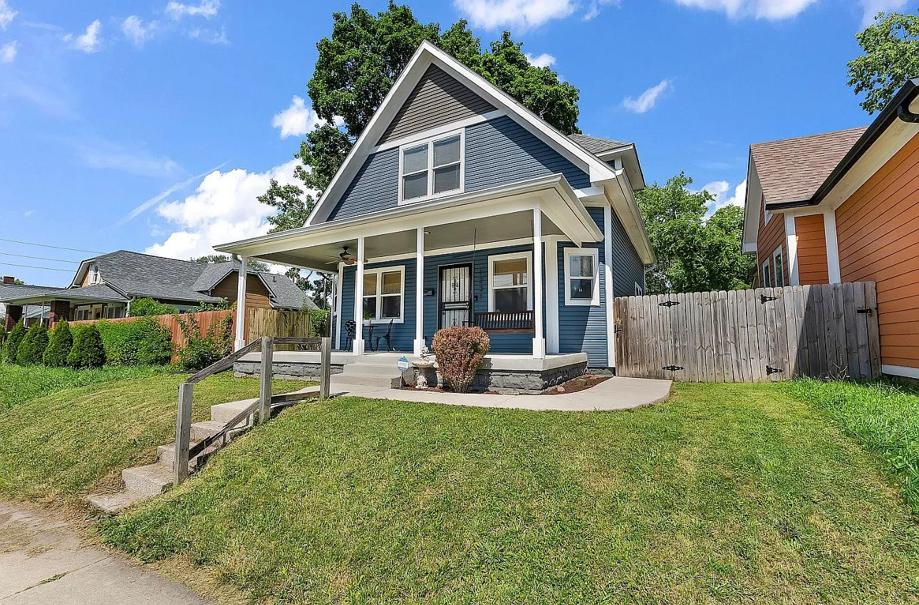 3 bed, 2038 sqft, $1,800 — Photo 3
