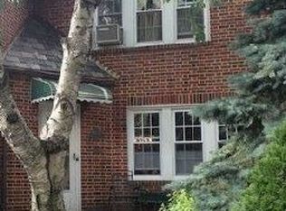 6813 Harrow St, Forest Hills, NY 11375