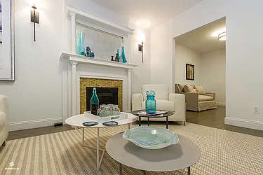 Rented by Dixon Advisory USA Inc.