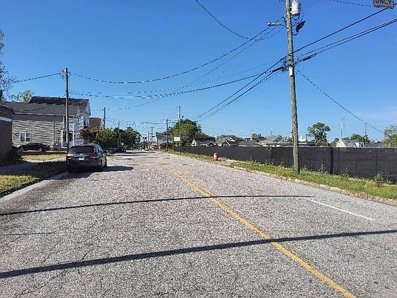 4th image of 820 11th St