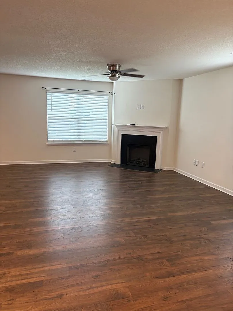 2320 Beacon Rd — Photo 3