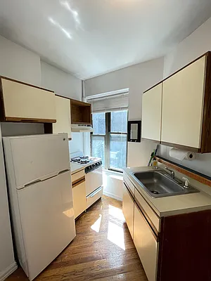 Rented by Brown Harris Stevens | media 8