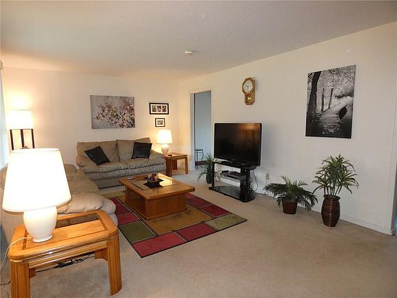 2nd image of 10226 Bayton Ct