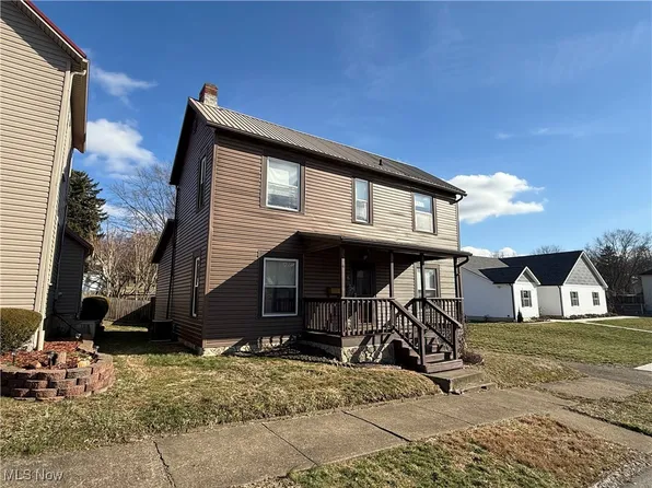 618 N 11th St, Cambridge, OH 43725