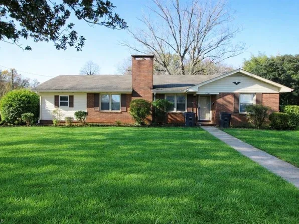 1466 Ebert St, Winston Salem, NC 27103