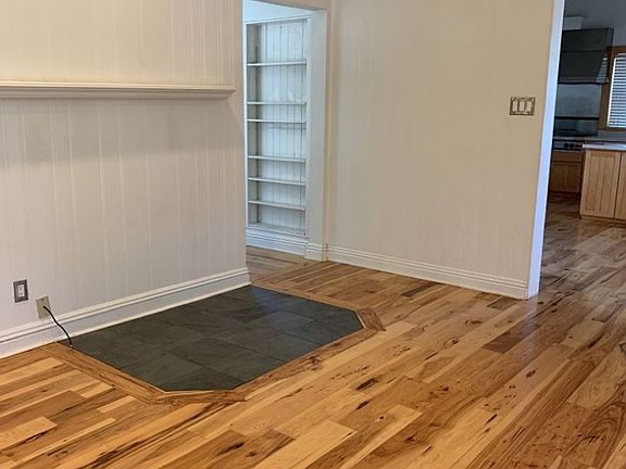4th image of 1021 3rd St