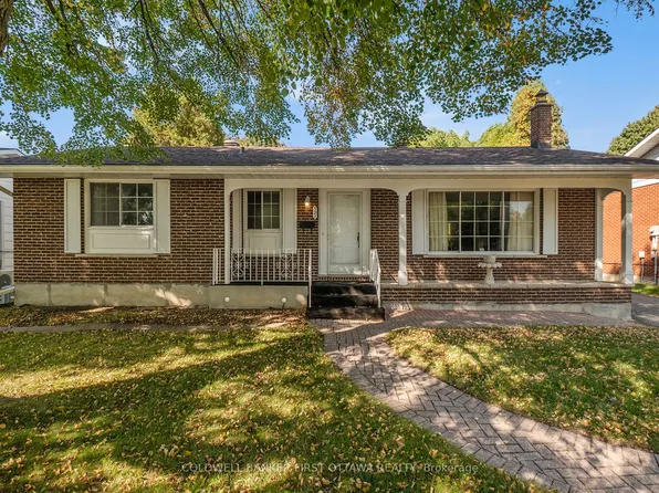 521 Ridgewood Dr, Cornwall, ON K6H 5Z6