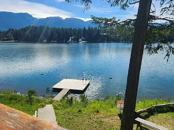 1894 La Brant Rd, Bigfork, MT 59911