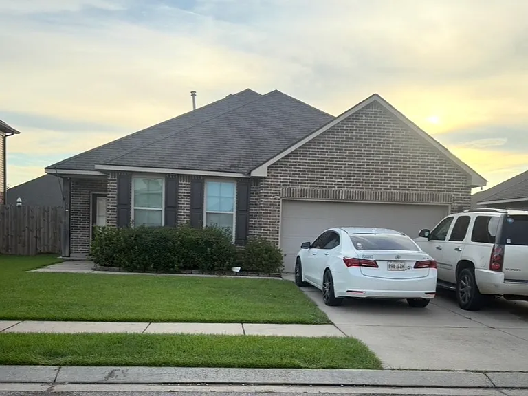 112 Garden Oaks Ave — Photo 1
