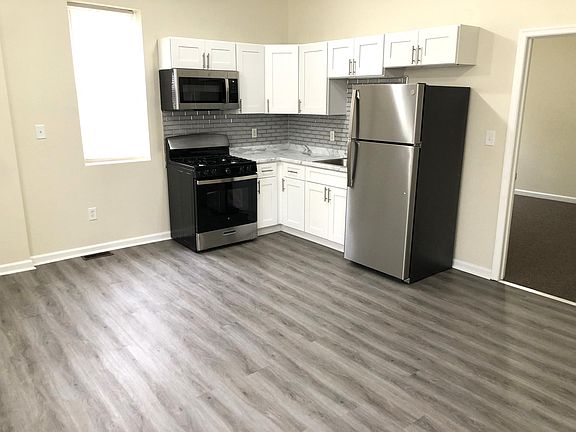 2nd image of 6035 Elmwood Ave