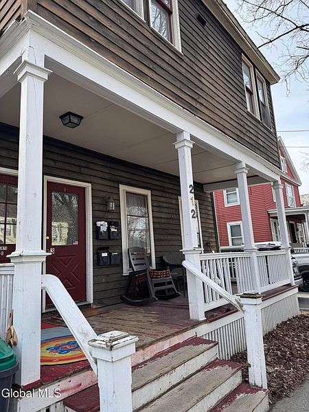 3rd image of 212 Regent Street