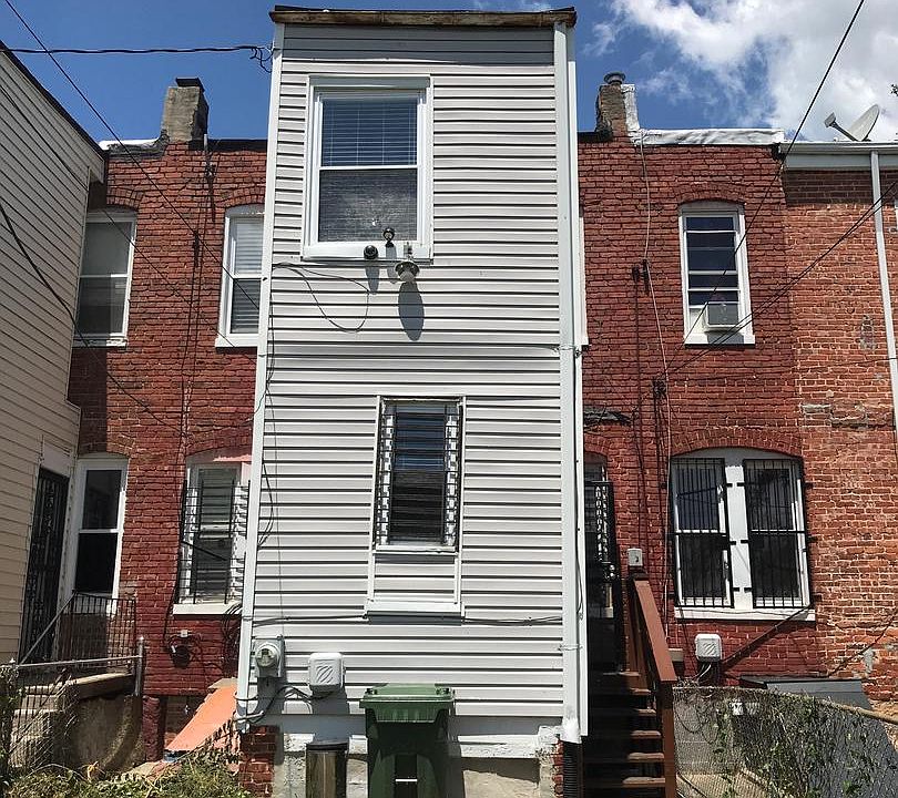 2nd image of 3321 W Garrison Ave