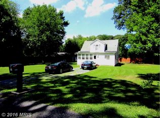 678 Laurel Dr, Pasadena, MD 21122