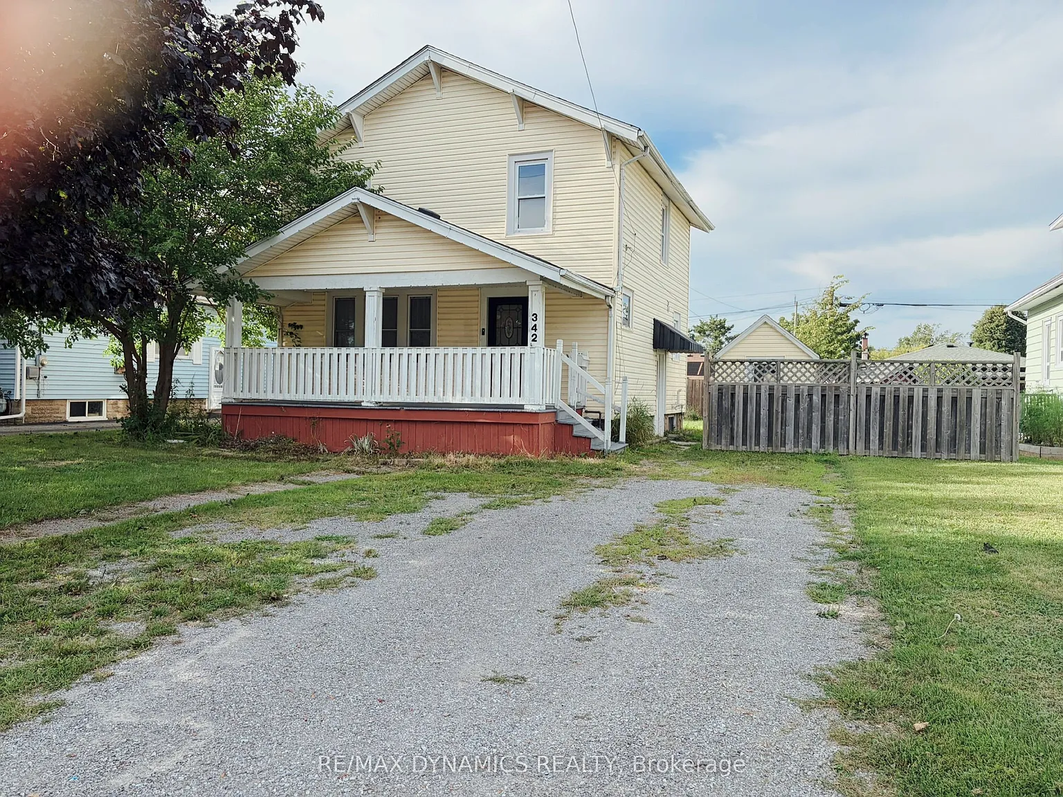 4 bed, $2,650 — Photo 2