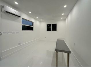 8000 SW 19th St #1, Miami, FL 33155