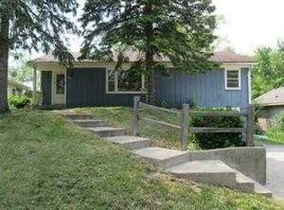 5513 Fox Lake Rd, McHenry, IL 60051