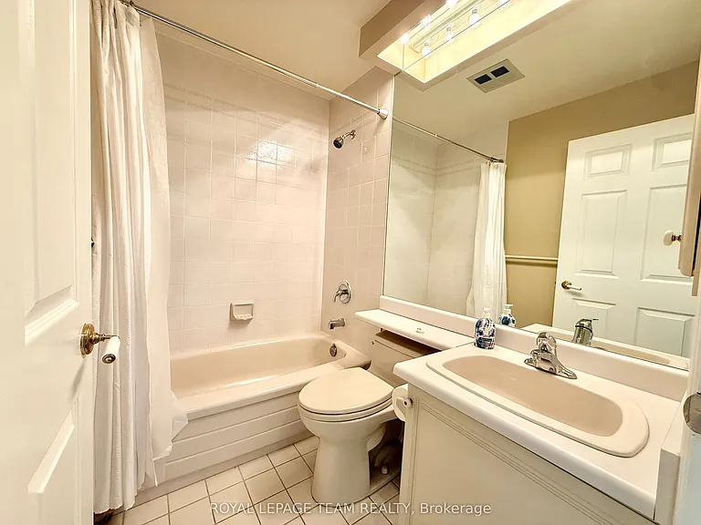 1480 Riverside Dr #205 — Photo 20