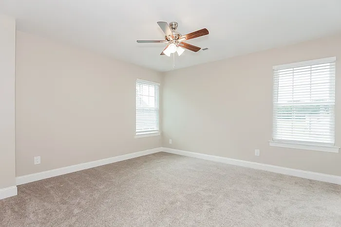 503 E Cloninger St — Photo 10
