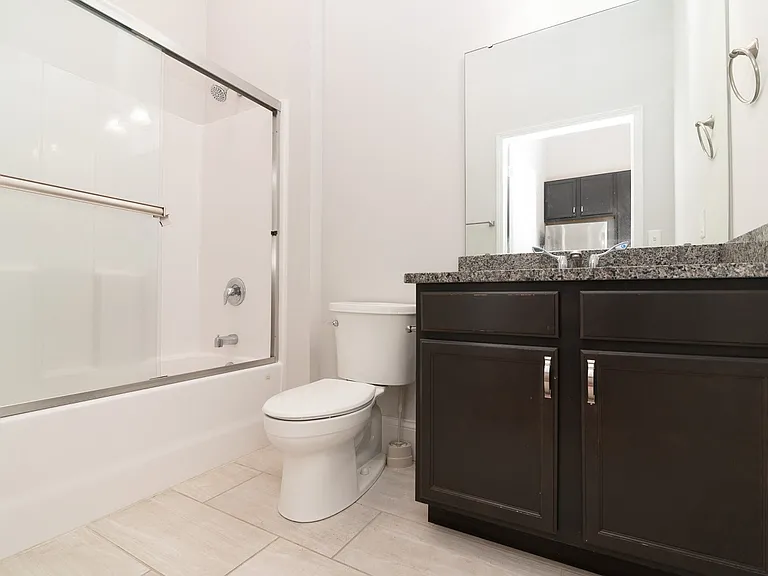 230 W Dunklin St #101 — Photo 5