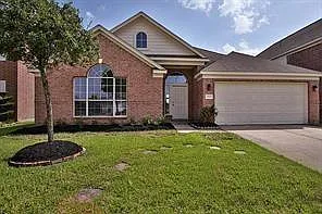 4 bed, 2.0 bath, 2319 sqft, $2,295 — Photo 1