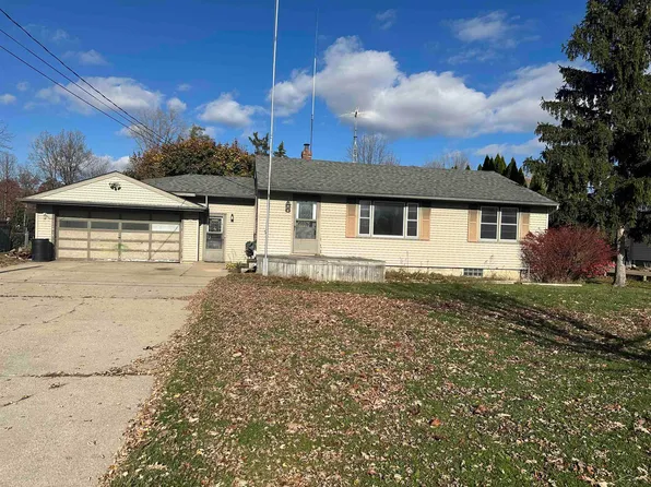 2803 Security Ln, Bay City, MI 48706