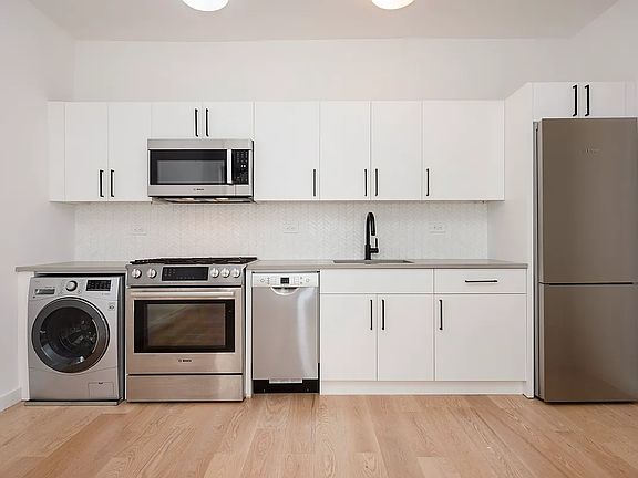 2nd image of 15 Crown St APT 5D