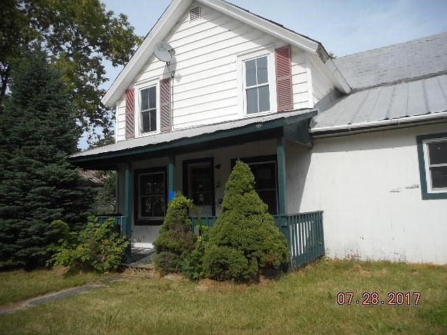 1st image of 7 Eagle Ln