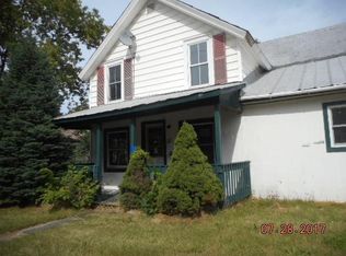 7 Eagle Ln, Westport, NY 12993