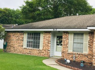 917 Cherrydale St, Lake Charles, LA 70607