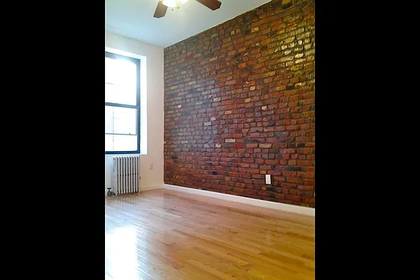 Rented by Authentic Realty | media 11