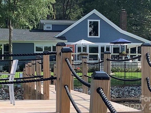 5th image of 6852 Locke Dr