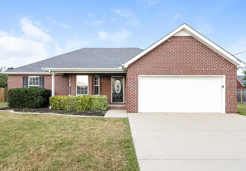 3033 Mesquite Dr