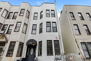 Rented by Real Team Brokerage