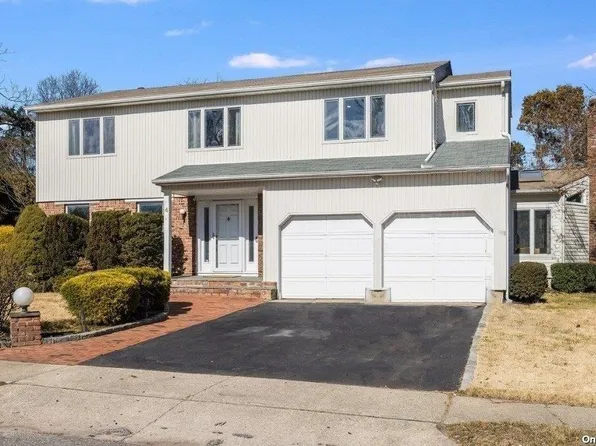 4 Neubrech Court, Jericho, NY 11753