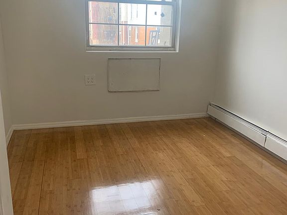5th image of 1733 Mansion St #1