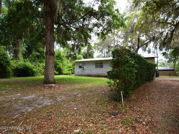 209 LAKEVIEW Drive, Satsuma, FL 32189