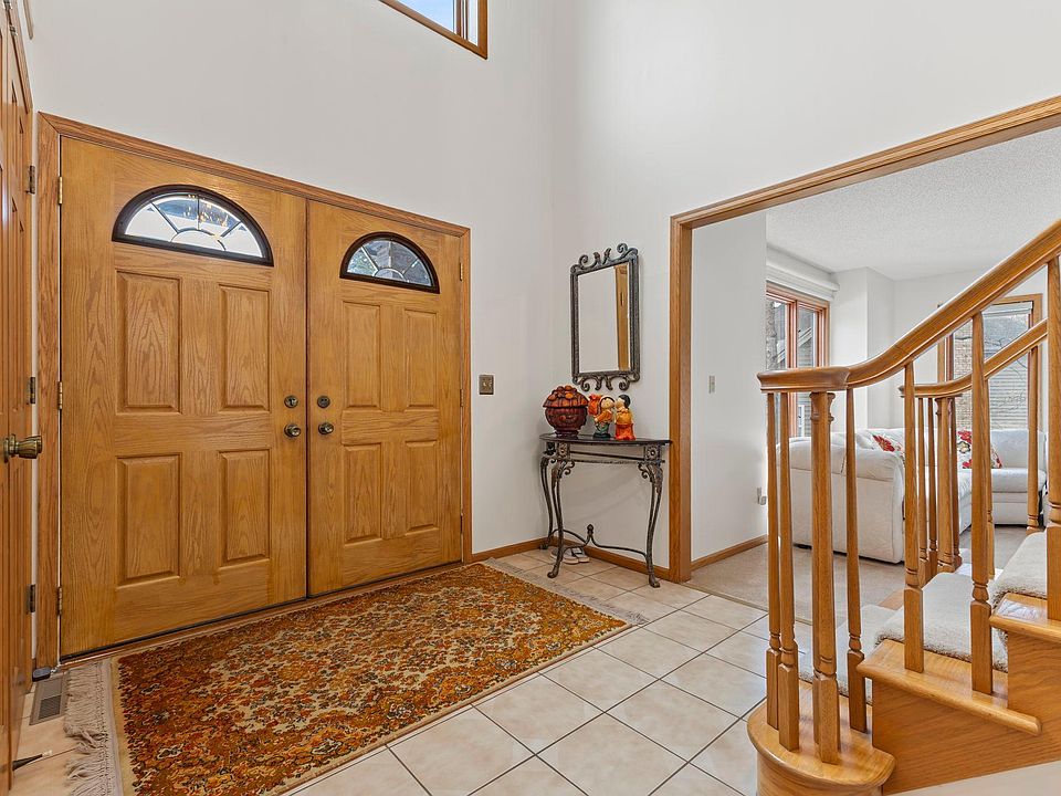 7334 W 114th Street Cir, Bloomington, MN 55438 | Zillow