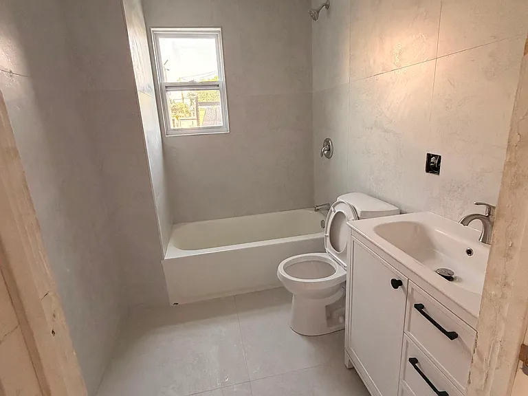 475 Valley Rd #1 — Photo 2