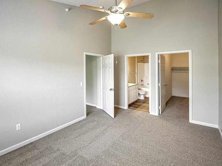 Autumn Grove Apartments — Photo 33