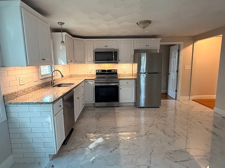 54 N Putnam St #1 — Photo 3
