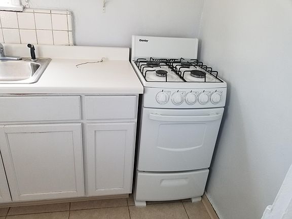 5th image of 1216 N Serrano Ave #1216