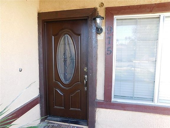 3rd image of 975 Dahlia Ct