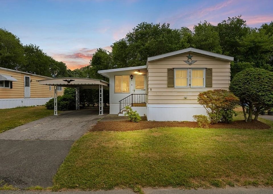 1st image of 8 Thayer Dr