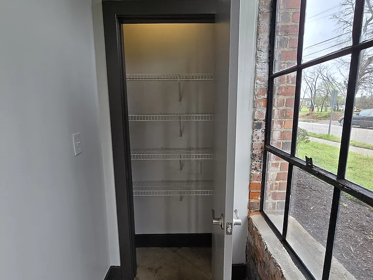 122 Pine St #15 — Photo 14