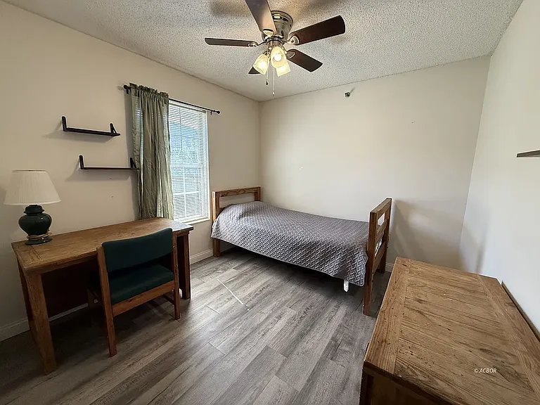 15 S Shafer St #1105 — Photo 9