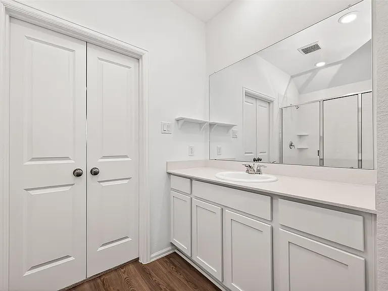 22215 Scarlino Dr — Photo 33