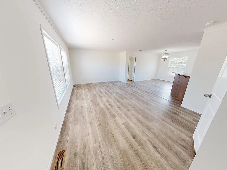 8294 W Decoy Dr — Photo 5