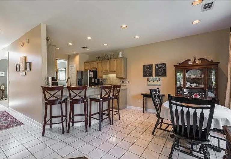 515 Birch Forest Ln — Photo 4