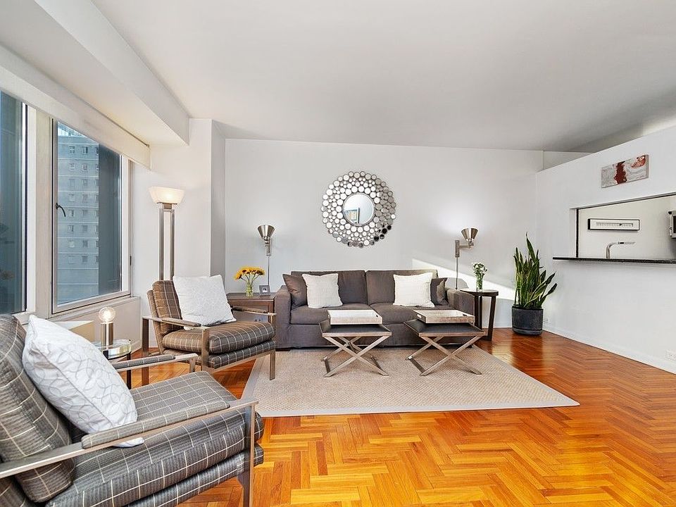 1st image of 150 W 56th St APT 2805