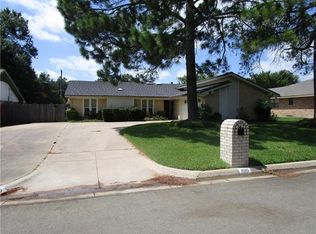 1010 Briarcliff Dr, Arlington, TX 76012